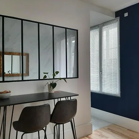 Yves Klein - Proche Gare Et Centre-ville- Entree Privee Homestay szállás